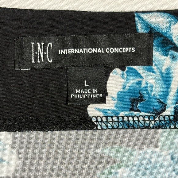 Floral Cold Shoulder Top - Black and Blue Large EUC - Picture 12 of 16